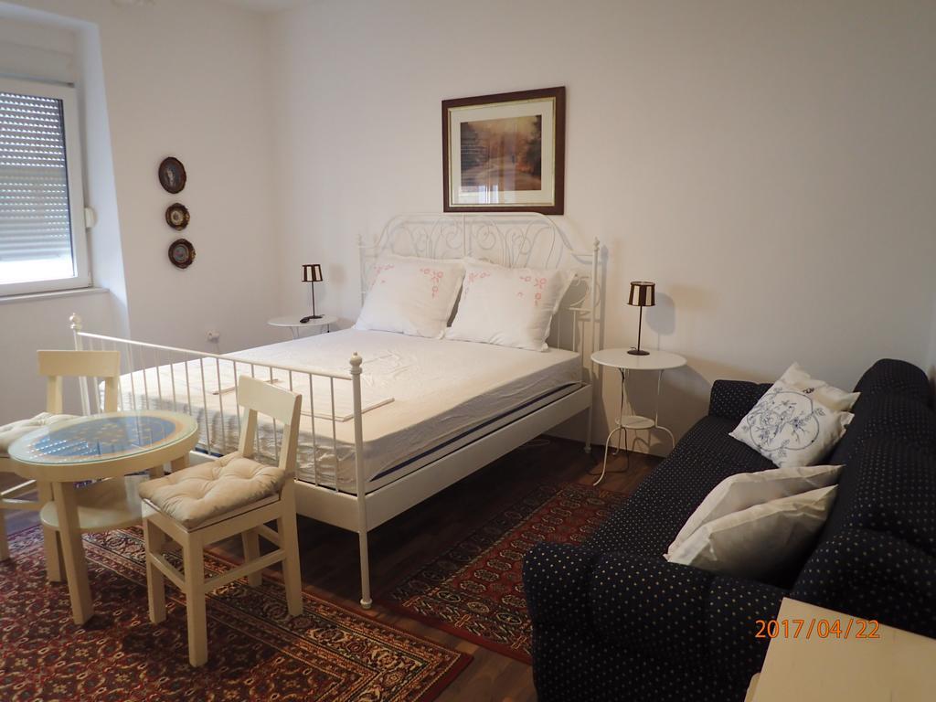 Apartments & Rooms Little Rock Mostar Esterno foto