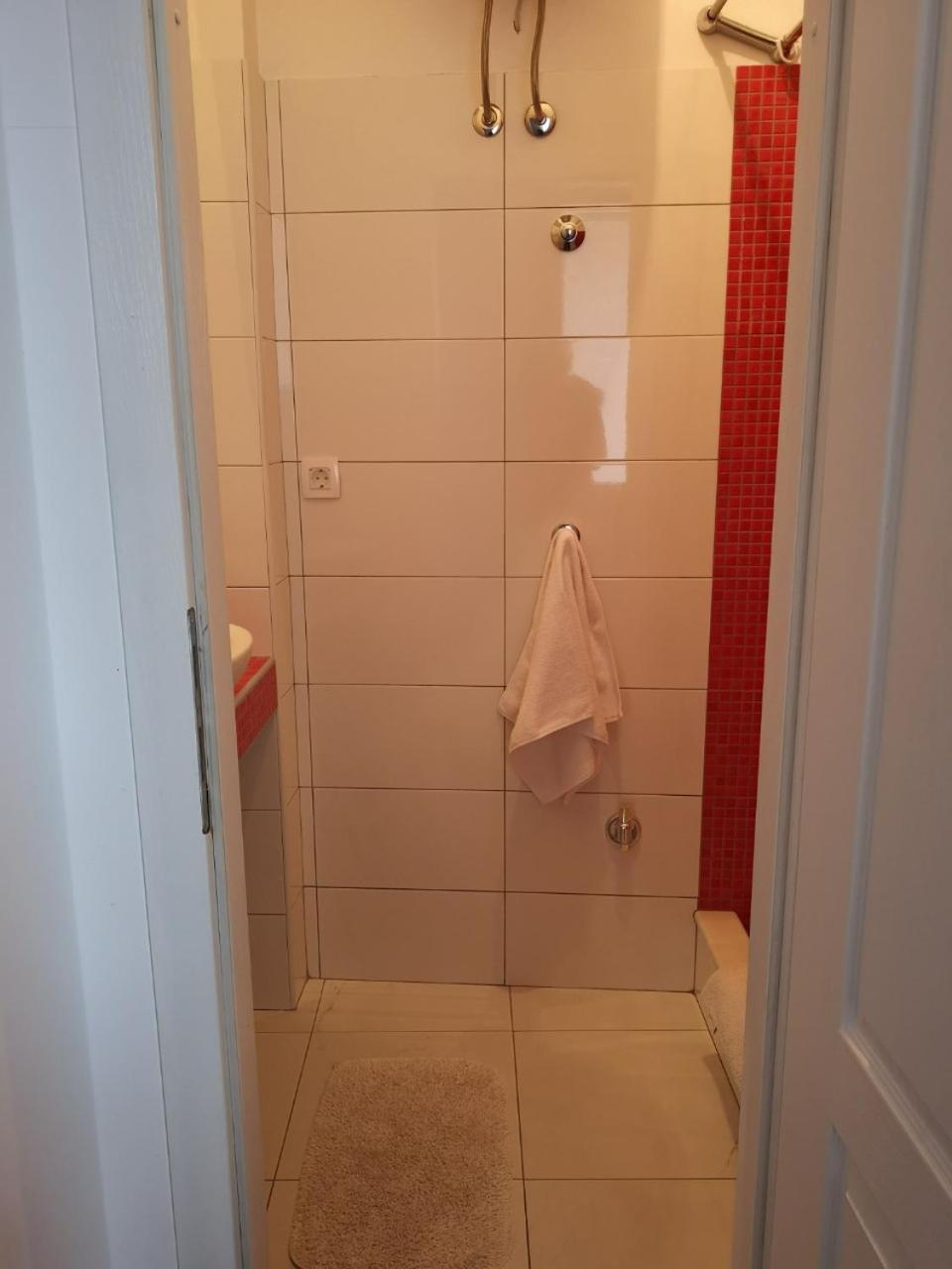 Apartments & Rooms Little Rock Mostar Esterno foto