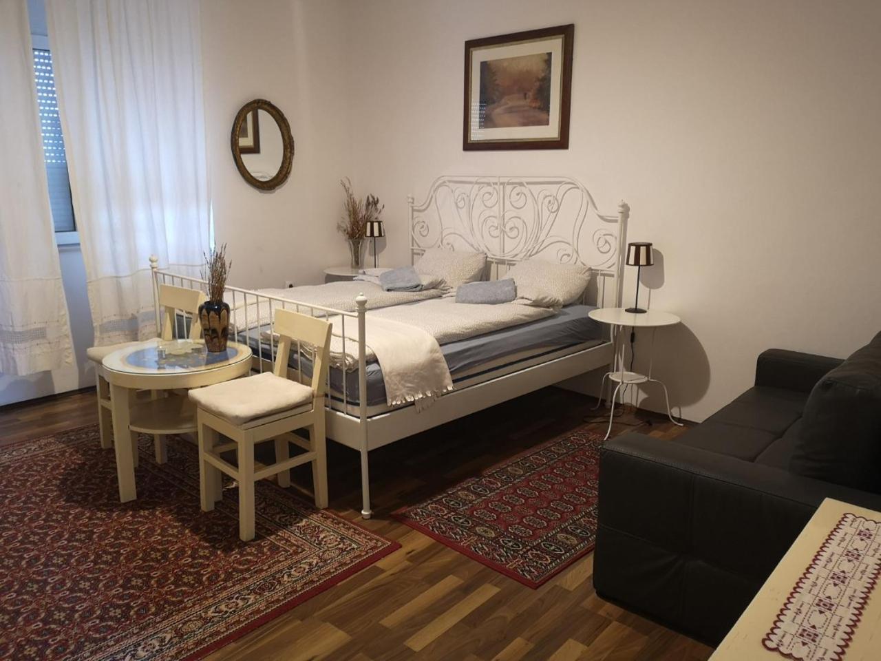 Apartments & Rooms Little Rock Mostar Esterno foto