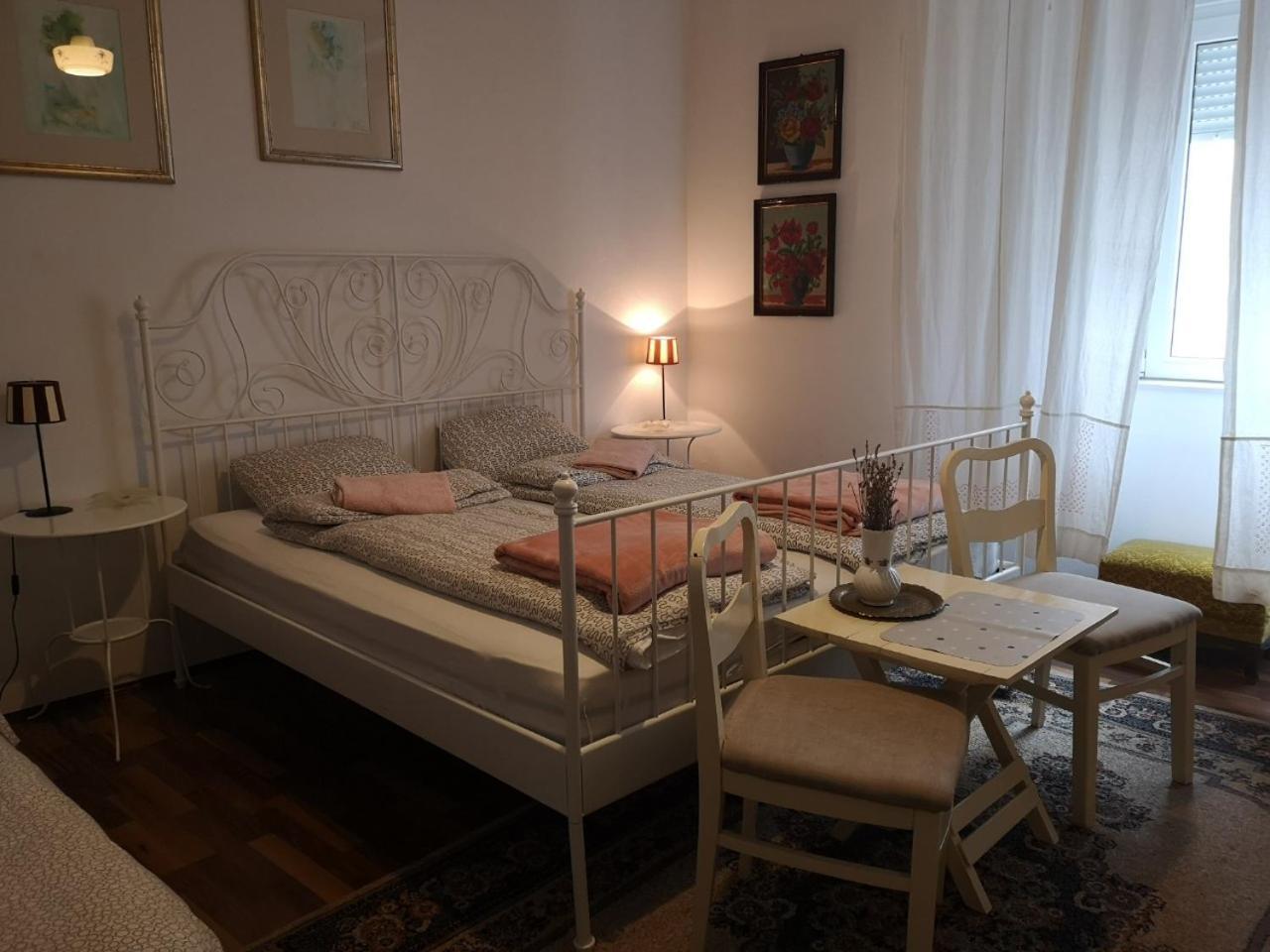 Apartments & Rooms Little Rock Mostar Esterno foto